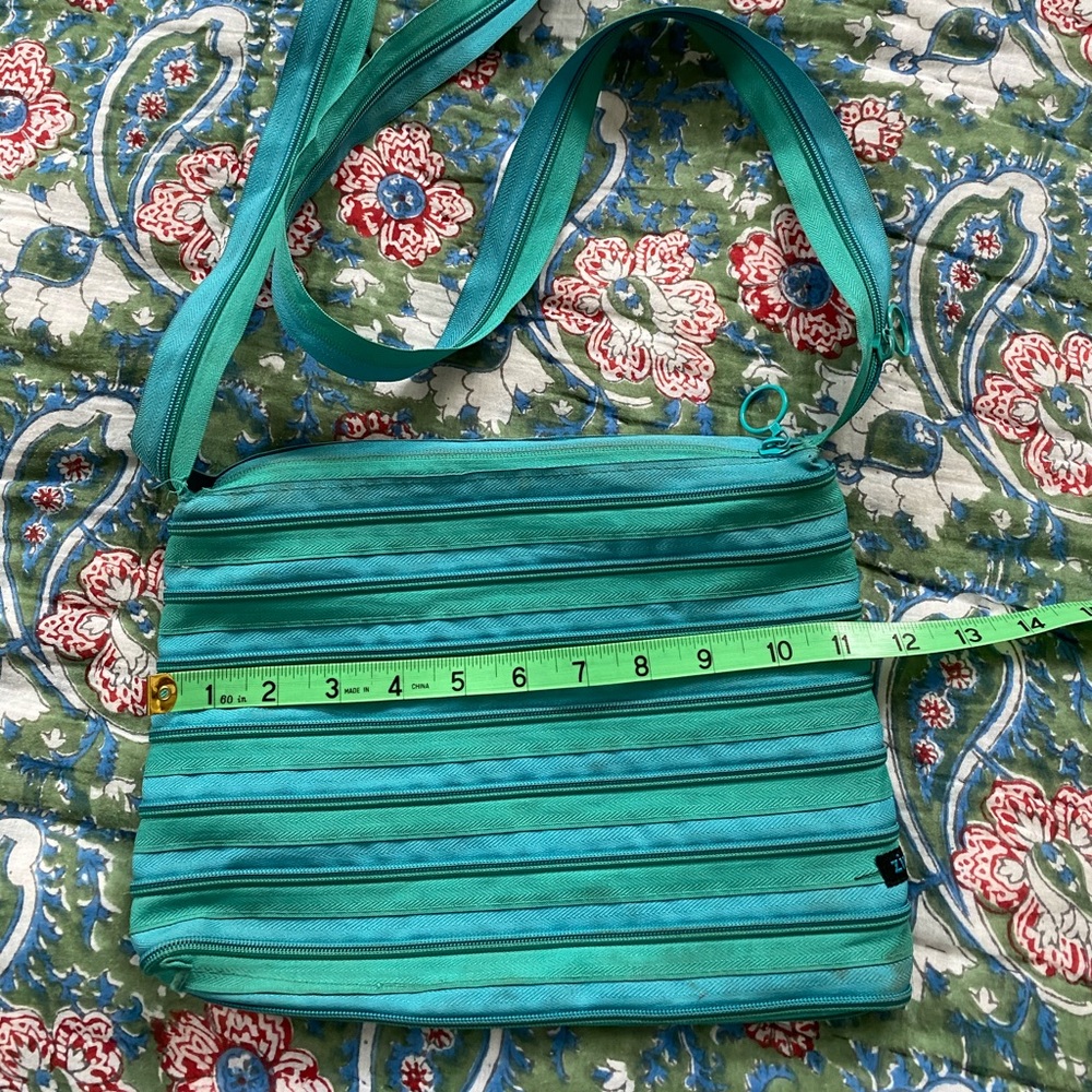 Zip-it purse